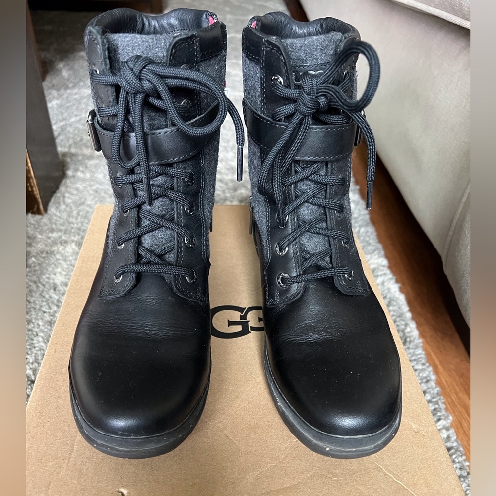UGG KESEY EUC Size 6 Waterproof Boots Black Leather & Gray Fabric